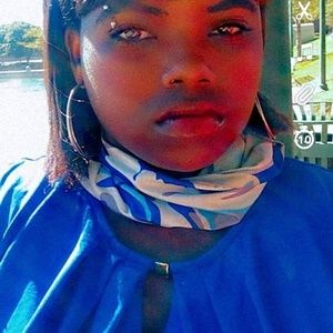 Meet your Posher, Adams